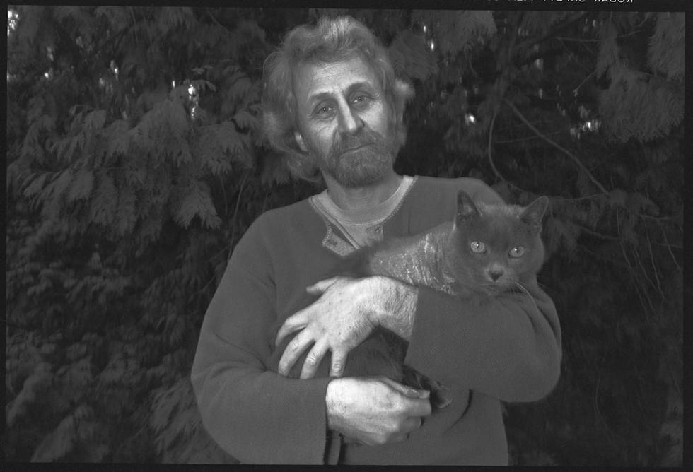 Steve Josefsberg with Dora, Portland house, 1991